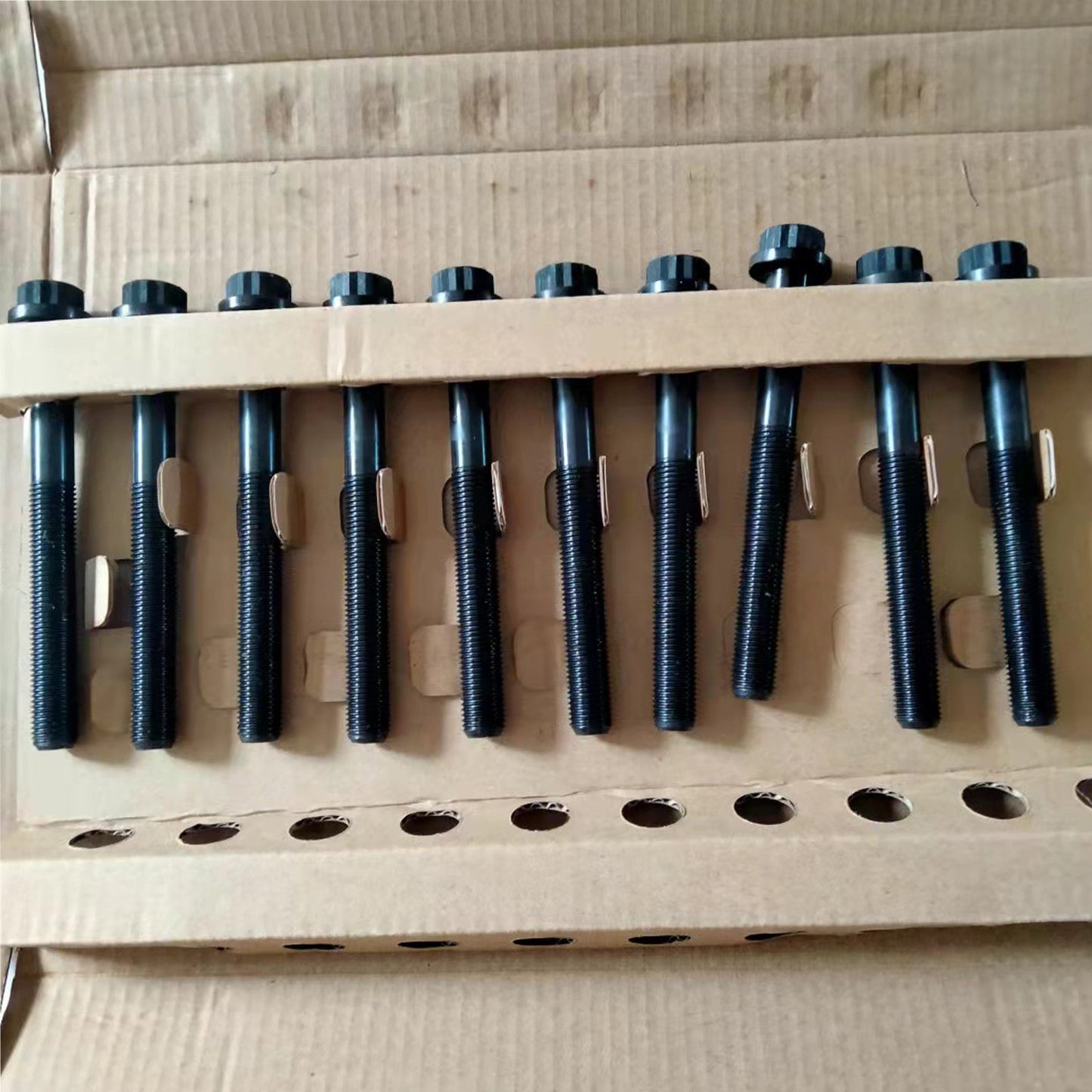 {{ Head Bolt Set Suitable for Toyota Hilux HiAce Prado 1KZ-TE Diesel 3.0L 1993-06 }} - Buy Car Parts Online at {{ Kaka Auto Parts }}.