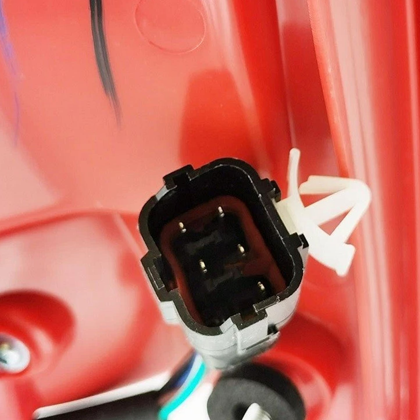 RH Side Tail Light Halogen Inner Tailgate Suitable For LDV G10 Cargo Van 15-on RH Side